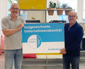Ralf Knoll von der Creditreform und einer unserer Geschäftsführer Herbert Pest Ralf Knoll von der Creditreform und einer unserer Geschäftsführer Herbert Pest